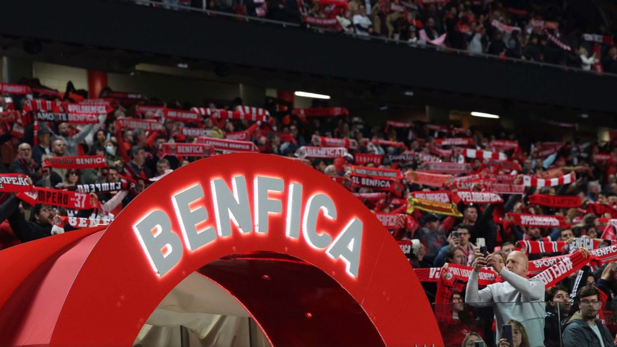 Estrela da formação do Benfica deixado de fora da Supertaça