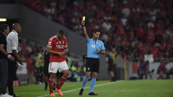 A análise de Duarte Gomes aos casos do Benfica-E. Amadora