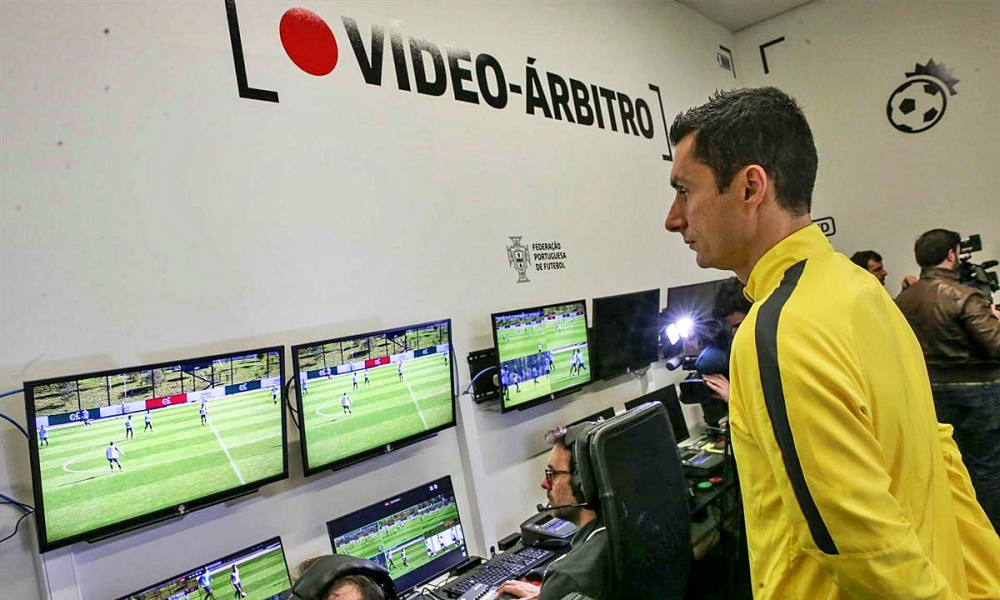 Eis os 8 áudios do VAR mostrados pelo Conselho de Arbitragem