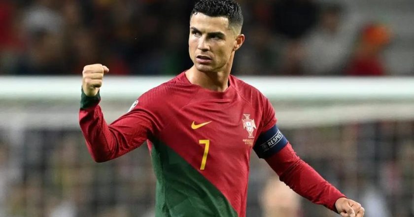 Portugal goleia Bósnia ao intervalo! 5-0 e bis de Cristiano Ronaldo