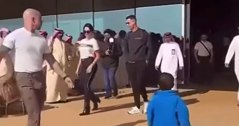 Criança correu na direção de Cristiano Ronaldo e a reação do português já corre o mundo (VÍDEO)