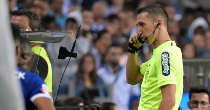 Jogo em Portugal vai ser repetido por erro de arbitragem