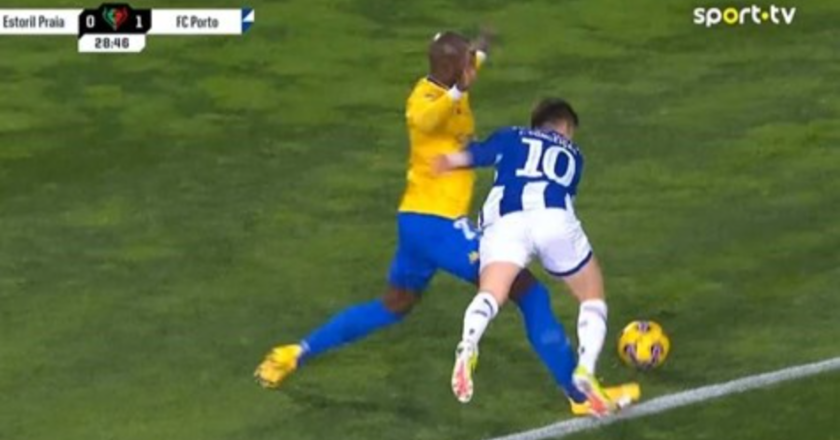 Penalti cometido por Mangala ao FC Porto dá que falar nas redes sociais (VÍDEO)