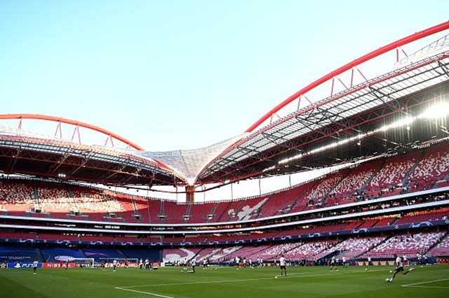 UEFA reagiu à presença dos adeptos do Marselha no Estádio da Luz