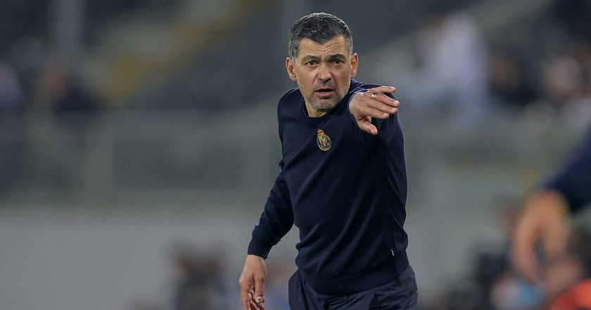 FC Porto perde ao intervalo por 2-1 frente ao Vitória SC (VÍDEO DOS GOLOS)