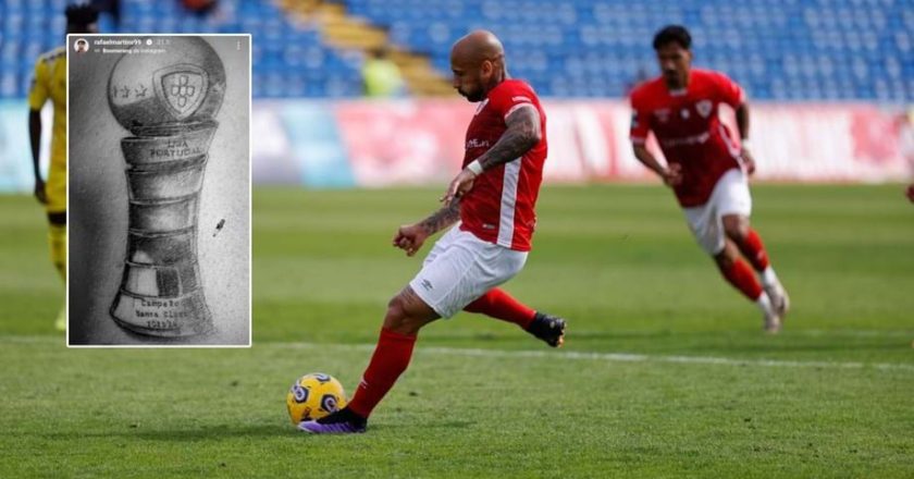 Dois jogadores do Santa Clara tatuaram o título e perderam título após decisão do TAD