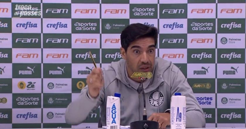 Abel Ferreira furioso com a arbitragem após derrota (VÍDEO)