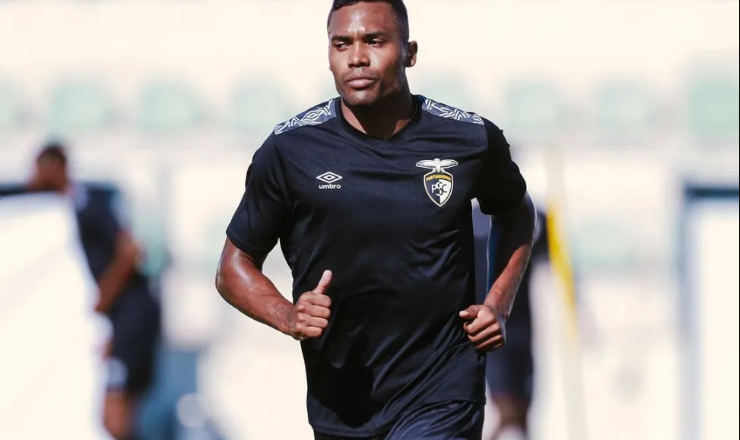 Alex Sandro a treinar no Portimonense