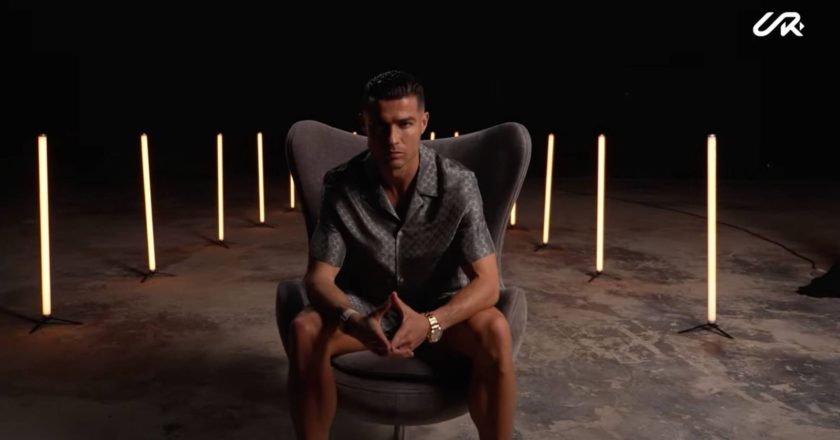 Cristiano Ronaldo anuncia canal no YouTube e 90 minutos depois já tinha batido recorde mundial