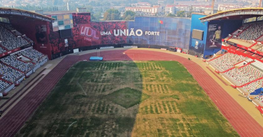 Assim ficou o relvado do Estádio de Leiria após concerto da “Maior Banda do Mundo”
