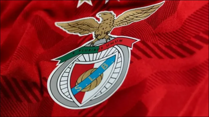 Benfica emite comunicado a desmentir uma notícia do Correio da Manhã