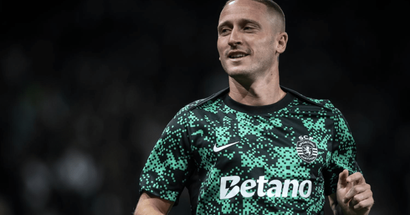 Sporting: a camisola de aquecimento mais vendida de sempre