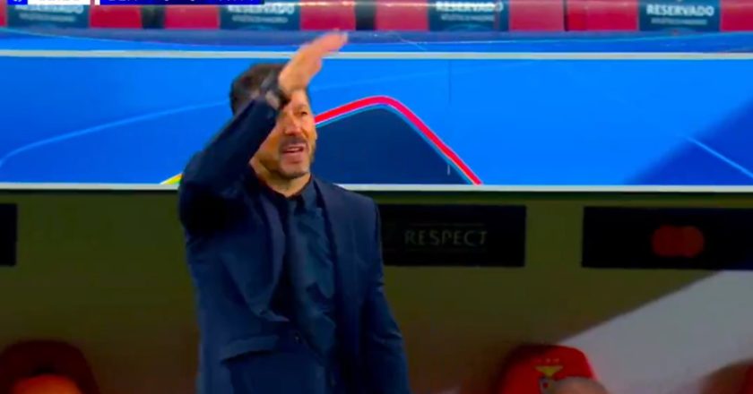 Diego Simeone FURIOSO com os jogadores após golo do Benfica (VÍDEO)