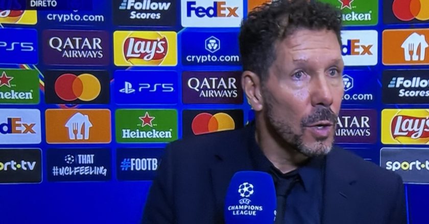 AZIADO, Simeone disse que não entendia português e abandonou a flash-interview