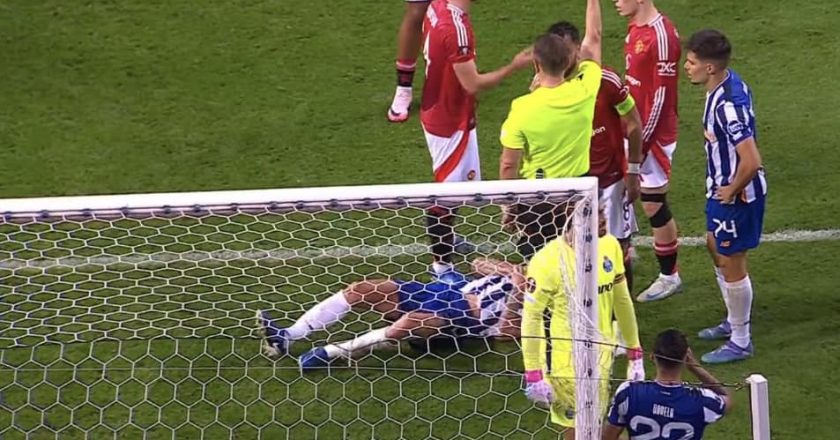 A expulsão de Bruno Fernandes contra o FC Porto (VÍDEO)