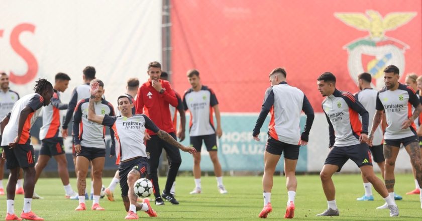 Benfica goleou por 5-0 em jogo de treino