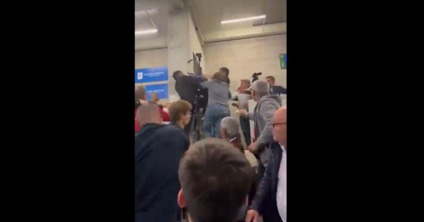 Treinador do Vitória de Guimarães B agredido por adeptos em Paredes (VÍDEO)