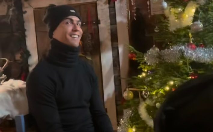Filhos de CR7 fizeram pedidos ao Pai Natal e a reação de Ronaldo diz tudo (VÍDEO)