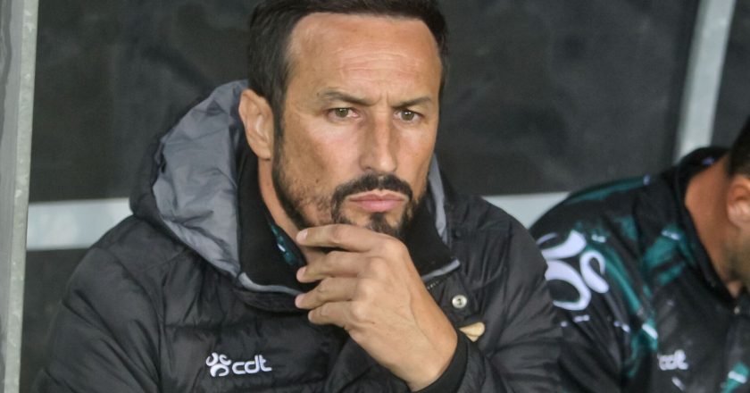 César Peixoto critica antijogo do FC Porto e fala em vermelho por mostrar a jogador do Porto