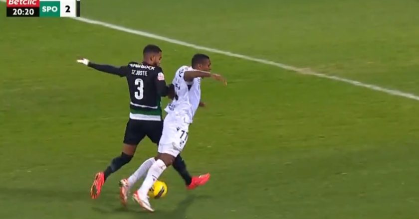 Vitória SC ficou a pedir penalti contra o Sporting após lance de St. Juste e Gustavo Silva (VÍDEO)