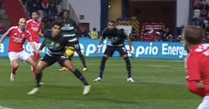 Ficou penalti por marcar a favor do Benfica por mão na bola de João Simões? (VÍDEO)