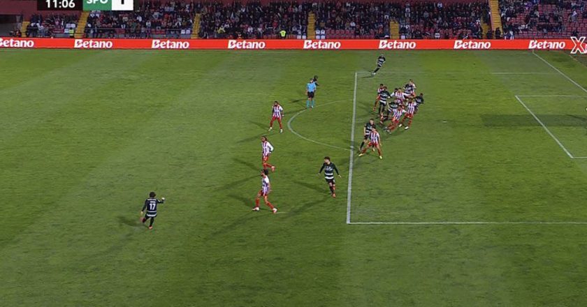 O golo POLÉMICO validado pelo VAR a favor do Sporting (VÍDEO)
