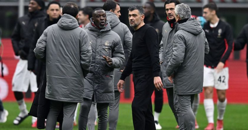 Após revelado mau ambiente, Sérgio Conceição fechou o plantel no balneário para longa conversa de duas horas