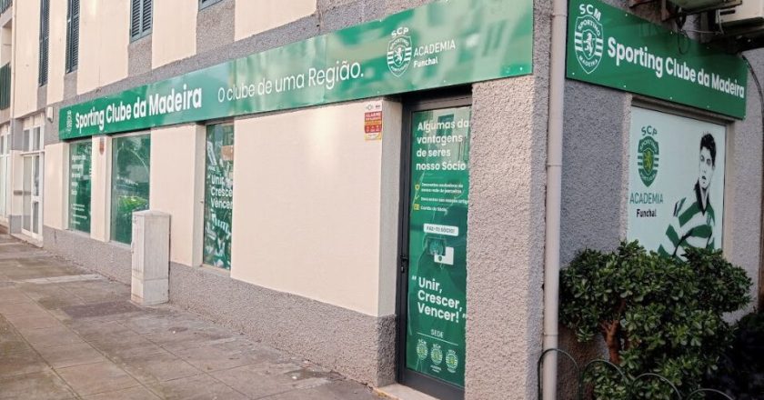 Mãe de Ronaldo inaugura sede do Sporting Clube da Madeira