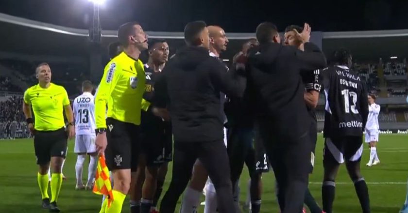 Treinador de guarda-redes do Vitória SC suspenso (VÍDEO)