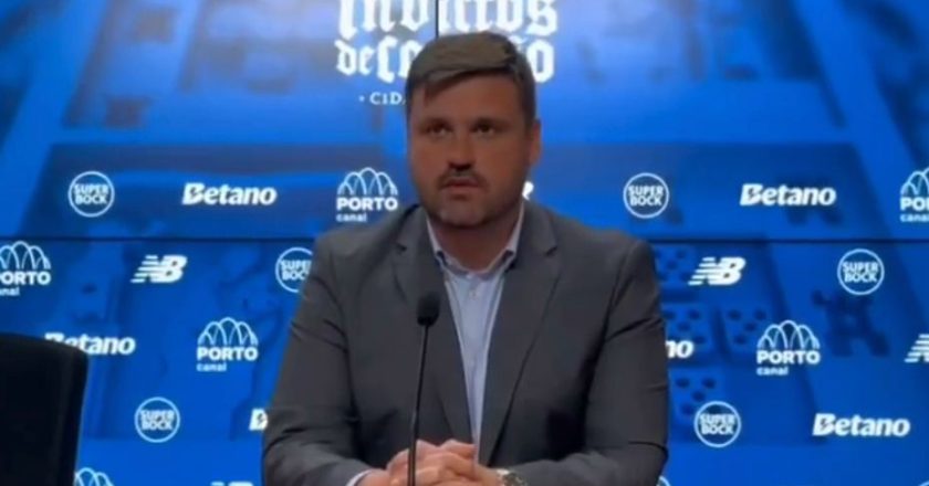 Presidente do Paços de Ferreira foi à conferência de imprensa queixar-se da arbitragem contra o FC Porto B