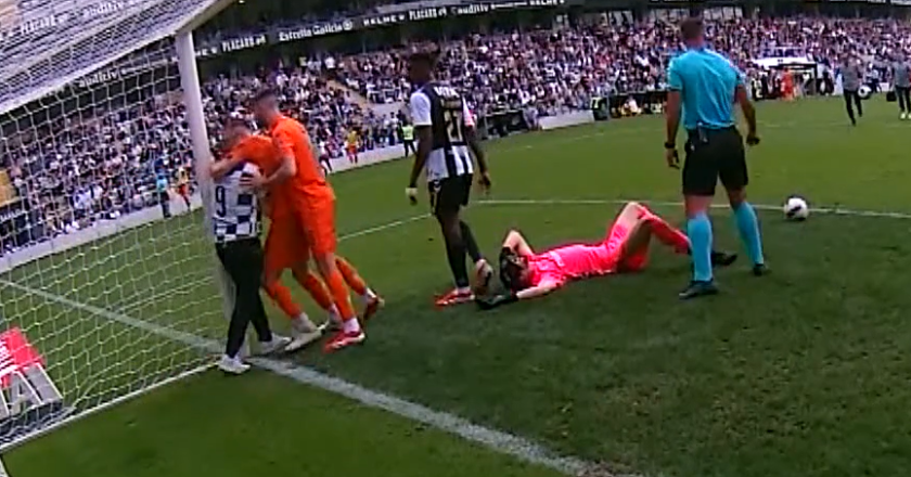 Adepto do Boavista invadiu relvado para agredir guarda-redes do Nacional por anti-jogo (VÍDEO)