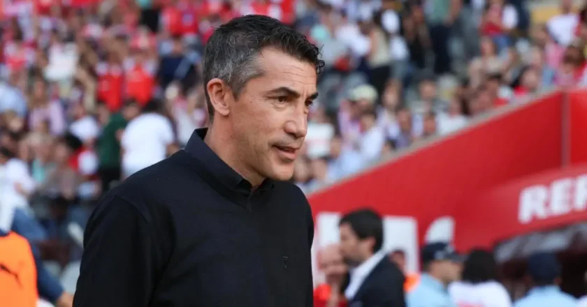 ÚLTIMA HORA: Jogador do Benfica lesiona-se no aquecimento e falha Final da Taça de Portugal