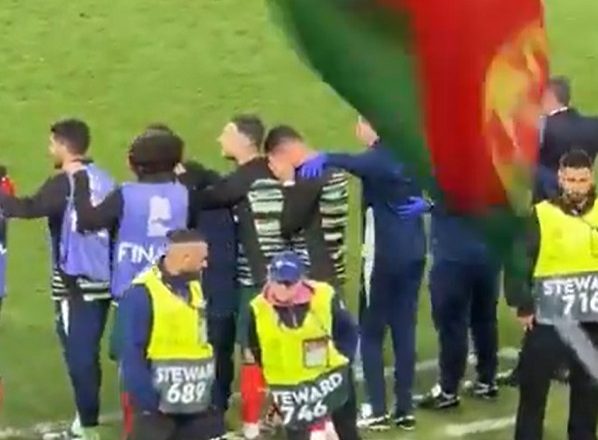 Cristiano Ronaldo não quis ver o penálti decisivo e acabou em lágrimas nos festejos (VÍDEO)