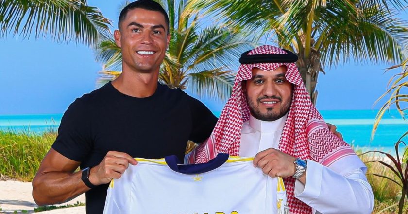 Cristiano Ronaldo renova com o Al-Nassr: “Um novo capítulo começa agora…”