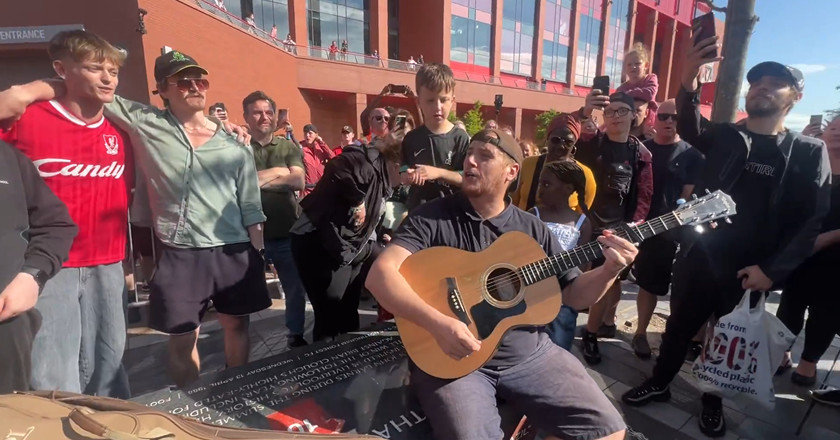 A arrepiante música dos adeptos do Liverpool para Diogo Jota (VÍDEO)