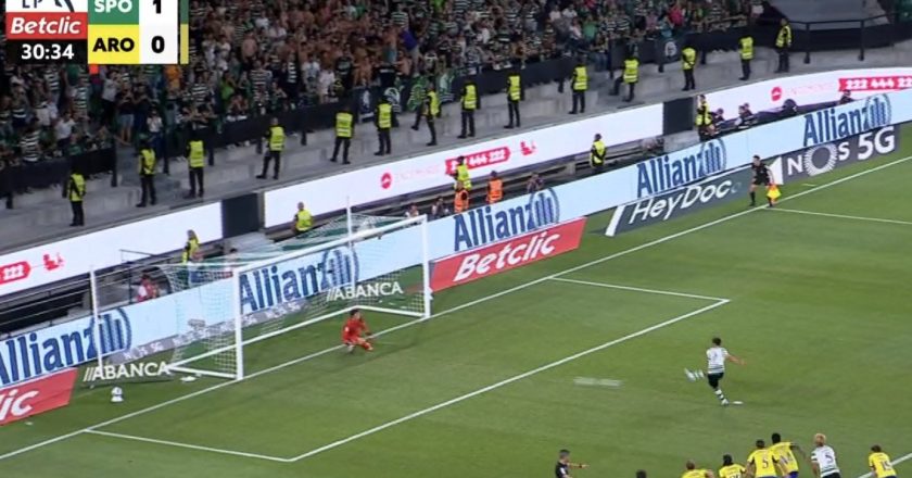 O lance que deu no penálti a favor do Sporting que está a dar que falar (VÍDEO)
