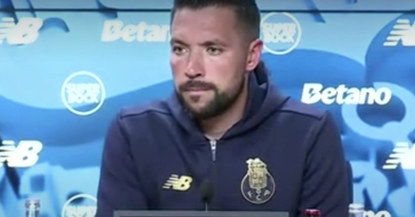 Francesco Farioli quebrou o silêncio sobre a saída de Rodrigo Mora (VÍDEO)