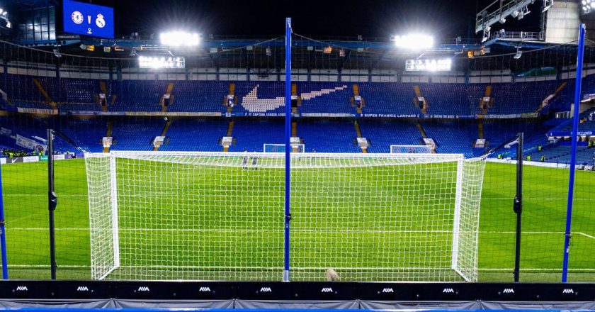 Há cinzas de um jogador enterradas debaixo da marca de penálti em Stamford Bridge