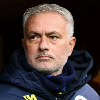 Mourinho antevê duelo difícil: «Benfica gastou quantia incrível para reforçar a equipa…»