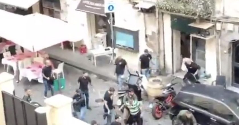 Adeptos do Nápoles e do Sporting em graves confrontos antes do jogo (VÍDEO)