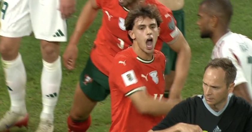 João Félix passou-se e insultou o árbitro (VÍDEO)