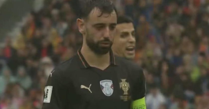 Bruno Fernandes não deixou Cancelo bater penálti e a reação está a dar que falar (VÍDEO)