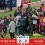 O jogo que virou campo de batalha na Bolívia: 17 cartões vermelhos e gás lacrimogéneo (VÍDEO)